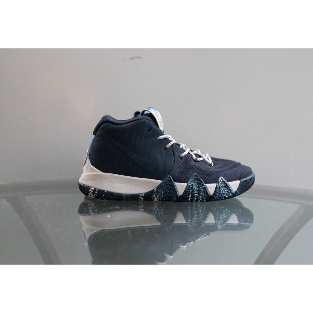 Nike Kyrie 4‎ GS N7 2018 Navy AT3475-400 Youth Size 4.5Y